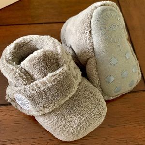 UGG Bixbee Baby Booties, Charcoal Gray, 0-6mos